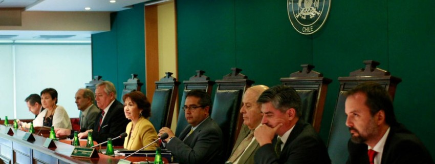 Enérgico rechazo genera fallo del TC sobre fin de lucro en universidades | Abogados en Puerto Montt - Servicios y Asesorías Legales Puerto Montt