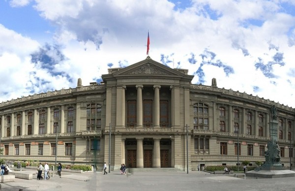 CORTE SUPREMA ACOGE RECURSO DE PROTECCIÓN Y ORDENA A ISAPRE DAR COBERTURA A OPERACIONES DE REASIGNACIÓN SEXUAL | Abogados en Puerto Montt - Servicios y Asesorías Legales Puerto Montt