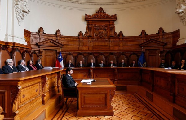 CORTE SUPREMA CONFIRMA FALLO QUE ORDENÓ A EMPRESA DE BUSES INDEMNIZAR A PASAJERO OBLIGADO A BAJAR EN MEDIO DE VIAJE | Abogados en Puerto Montt - Servicios y Asesorías Legales Puerto Montt